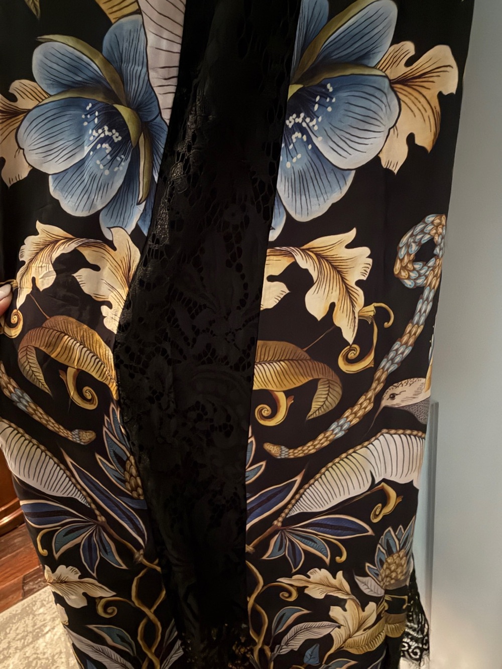 BNWT Farm Rio Black Floral Lace Trim Maxi Dress - Blue & Gold Print - Picture 8 of 14
